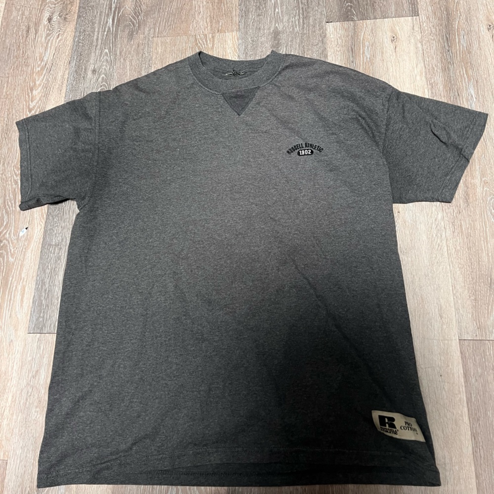 Russell tee